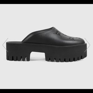 Women's platform perforated G sandal size 37